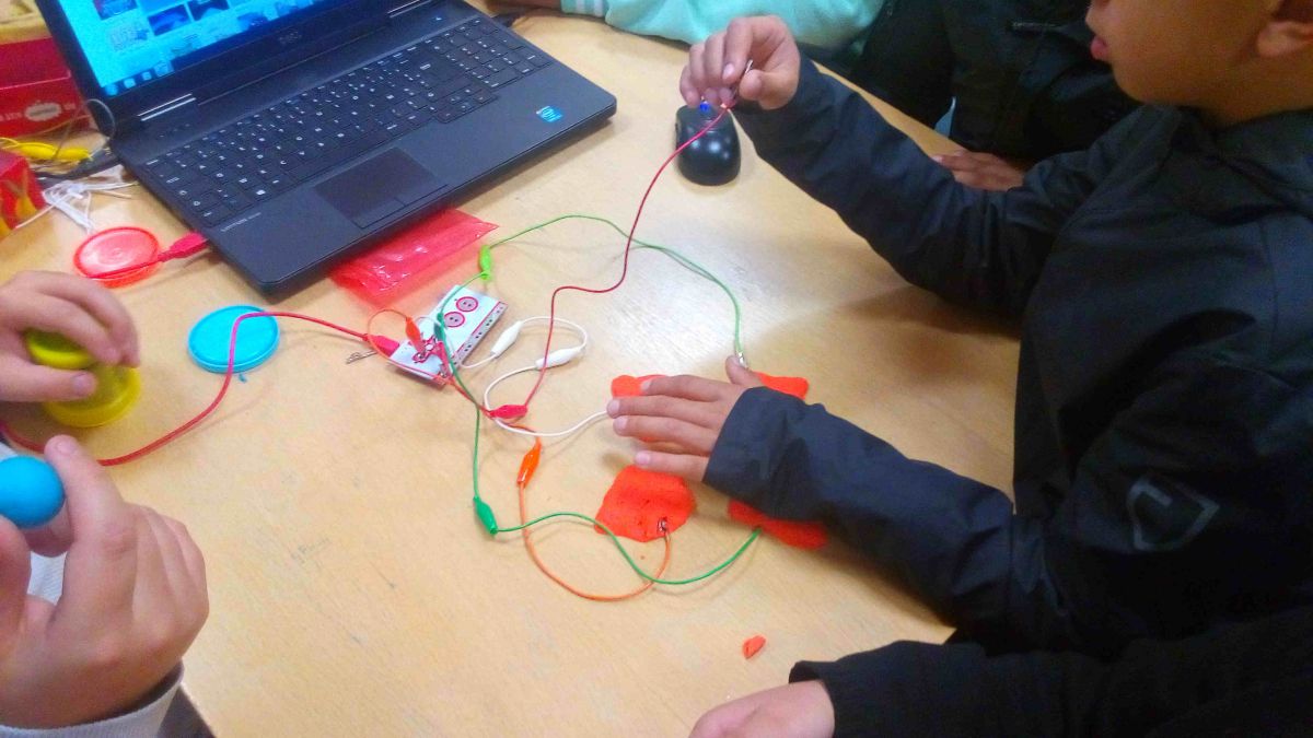MontataireAtelier-Makey-makey-28112018-4